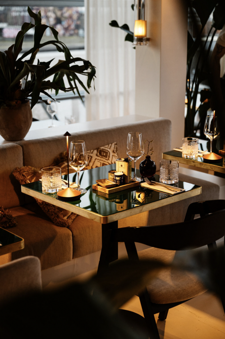 2e6a1225 9b5a 4c23 b8ad 359f922051c1 m